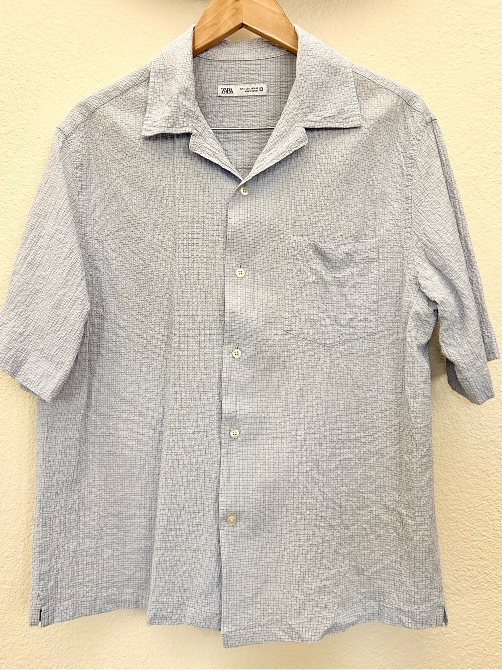 Zara Men's Size Large Textured Seersucker Short-Sleeve Camp Collar Shirt blue